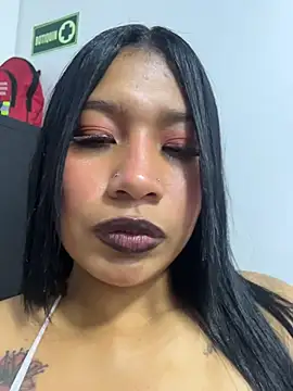 Živý XXX chat Cherry_Charlottee