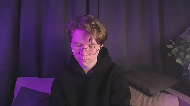 Онлайн чат XXX DanielSanders