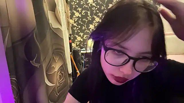 CicelyJover's Live XXX Chat