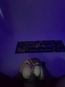 XXX chat uživo modela GusanoDelicioso