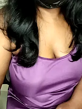 Mallu_karthika's Live XXX Chat