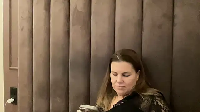 Falenixan Live XXX chat