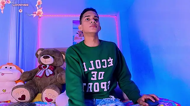 dilan_alfonzoのウェブカメラショー