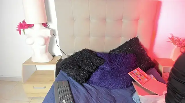 XXX chat uživo modela Lilith_cute_