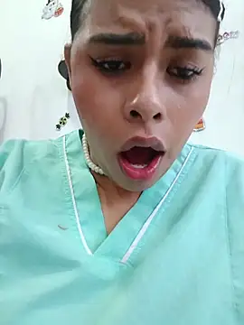 SOFIA-11_'s Live XXX Chat
