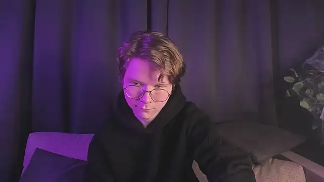 DanielSanders – Naživo XXX chat