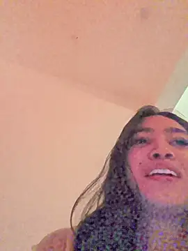 Monieeee_ Pertunjukan Webcam