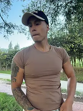Czat XXX na żywo – DOMINICKVEGAS77