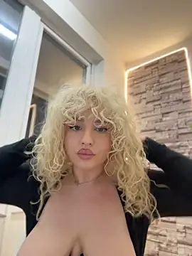 CurlyDaisy Live XXX-chat
