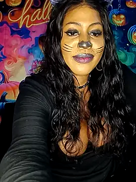 AmazonianMistress' Live XXX Chat