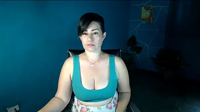 Sunny-Gaby Live XXX-chat