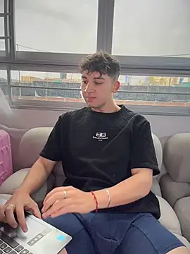 OLIVER_K Chat XXX live