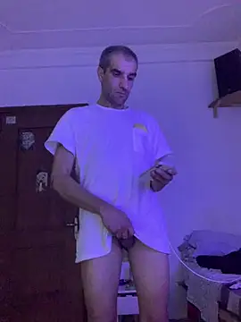 TORAKIKI79 Chat XXX in diretta