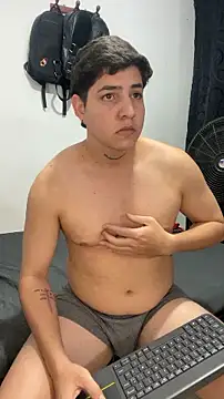 Chat XXX ao vivo de Fozil_Dvice