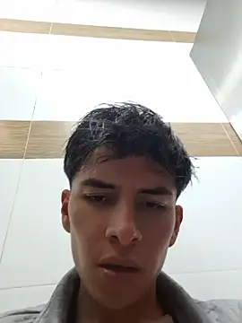 Chat +18 de ZaneHoward ao vivo