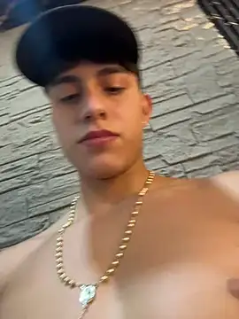 Lander_Cruz Live XXX Chat