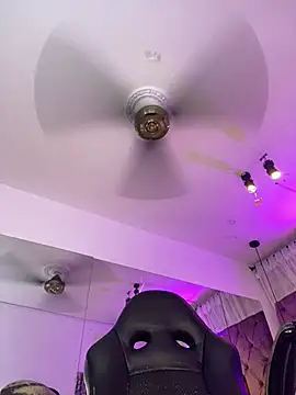 Auri__'s Live XXX Chat