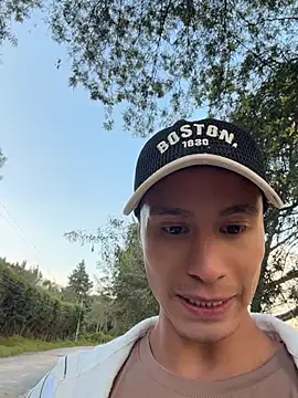 DOMINICKVEGAS77 现场XXX聊天