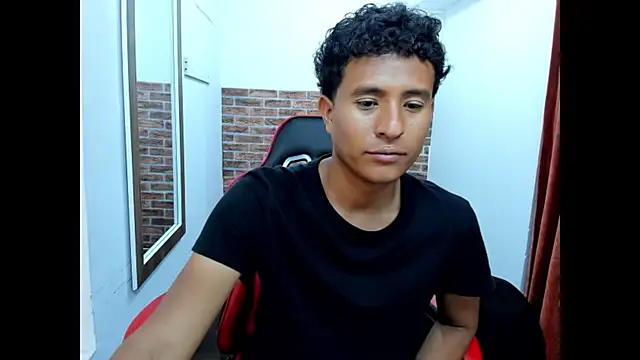 WIZARD-ALESSANDRO live XXX chat