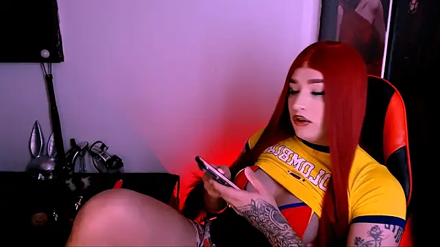 Živý XXX chat bubble_red