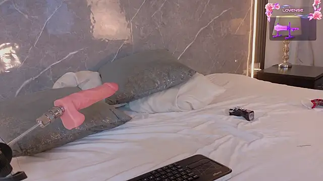 Dannaaniston's Live XXX Chat