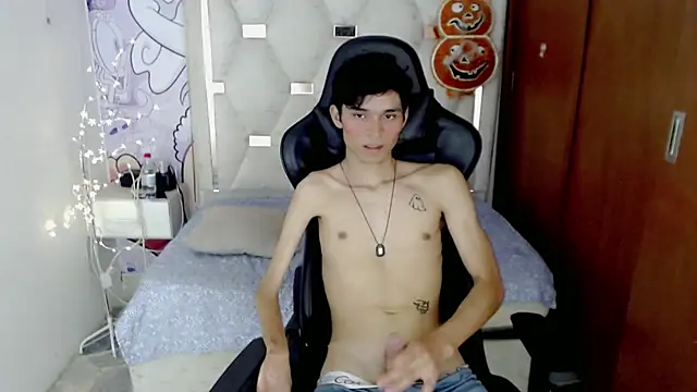 Westboyy_ Chat XXX in diretta