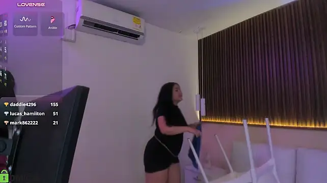 rebecaa_grey élő XXX-chatje