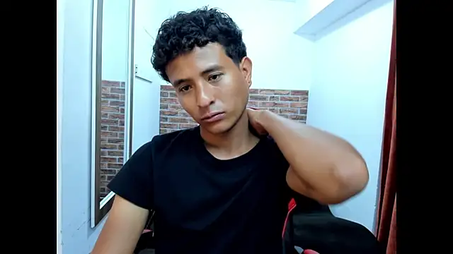 WIZARD-ALESSANDRO – Naživo XXX chat