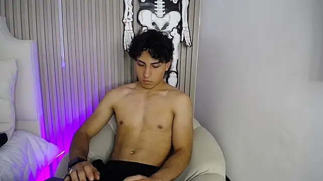 Lee_Fuk Live XXX-chat