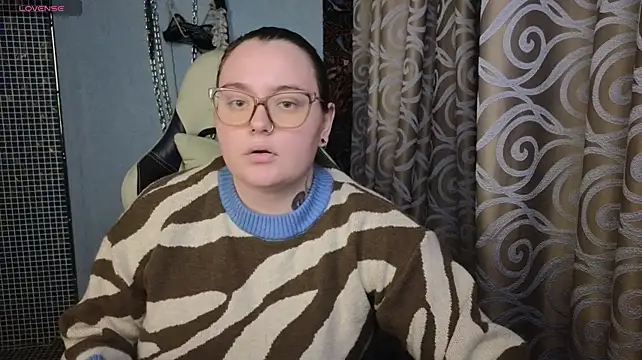 CatiClikn Live XXX chat