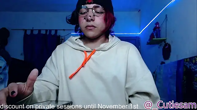 Cutie_Sam 即時 XXX 聊天