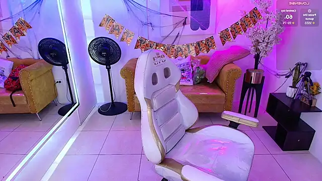 Sofi_monroeeeのライブXXXチャット