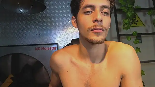 Jeey_Bee XXX чат на живо