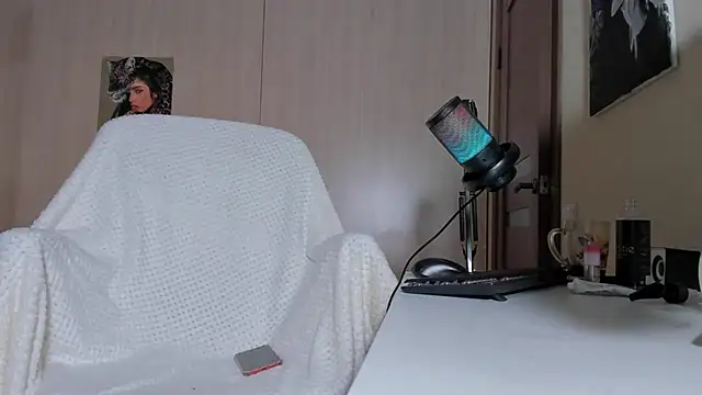 AlisaTudor69's Live XXX Chat