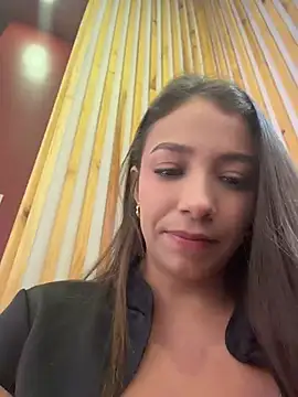 Hall_16 Live XXX-Chat