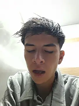 Chat +18 de ZaneHoward ao vivo