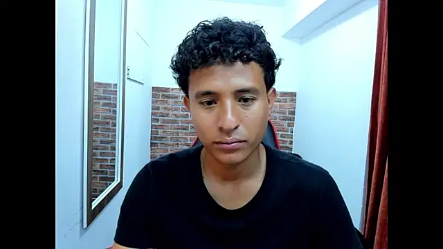 WIZARD-ALESSANDRO's Live XXX Chat