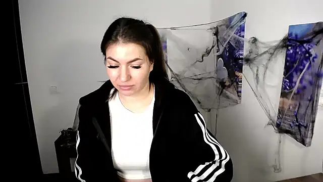 Chat XXX en directo de Trinny_Love