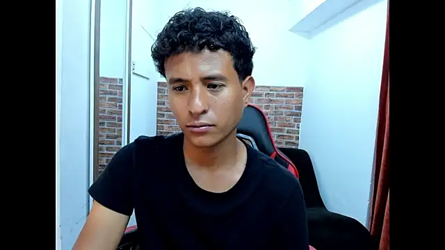 Živý XXX chat WIZARD-ALESSANDRO