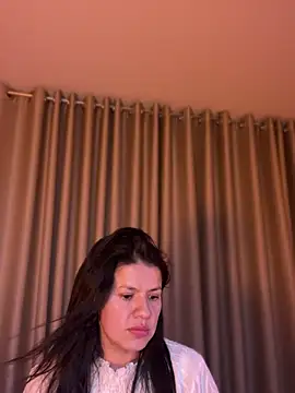 Aliinak's Live XXX Chat