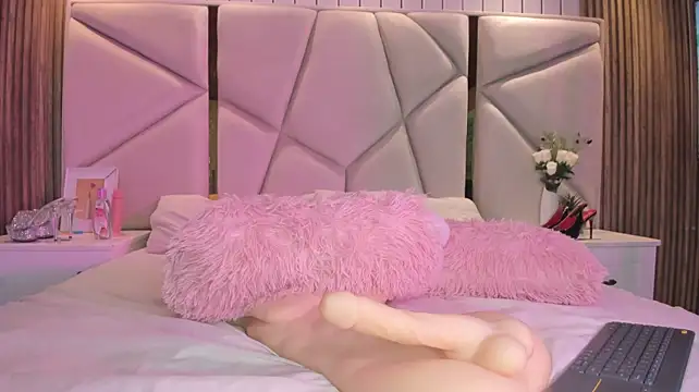 Chatroom XXX en direct de SweetKata_