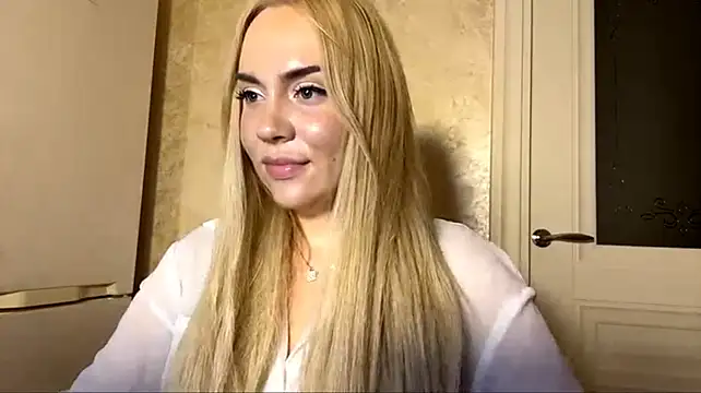צ'אט XXX בשידור חי של NoreneKast