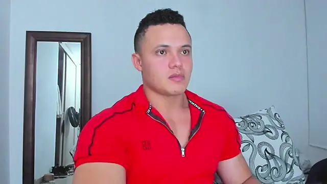 Chat XXX en directo de KingLevi01
