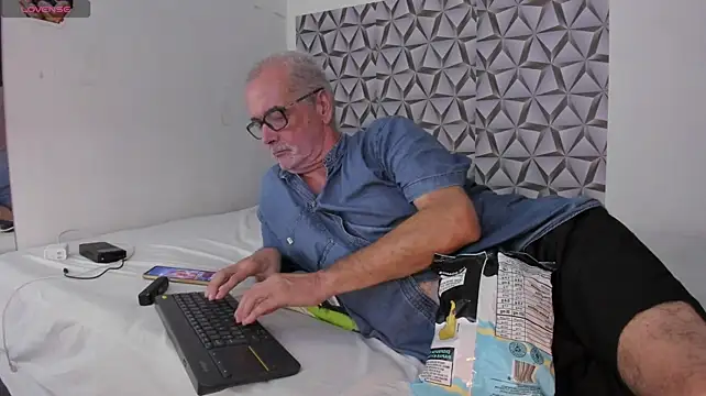 Chat +18 de david_holman ao vivo