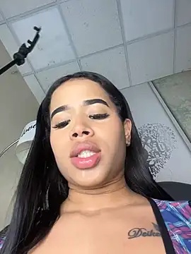 EmmaExoticaXXX Chat XXX in diretta