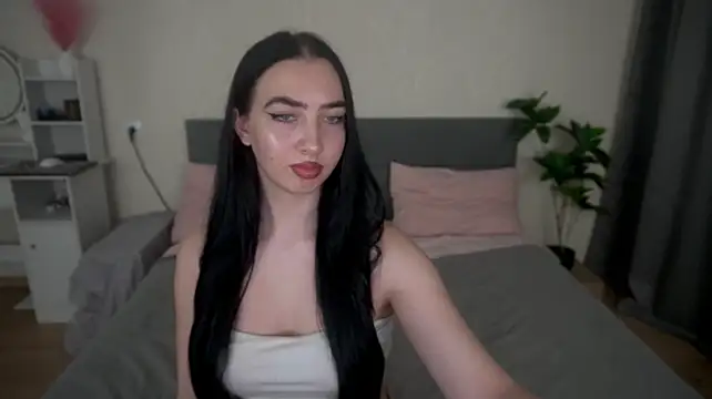 WildKittenX_'s Live XXX Chat