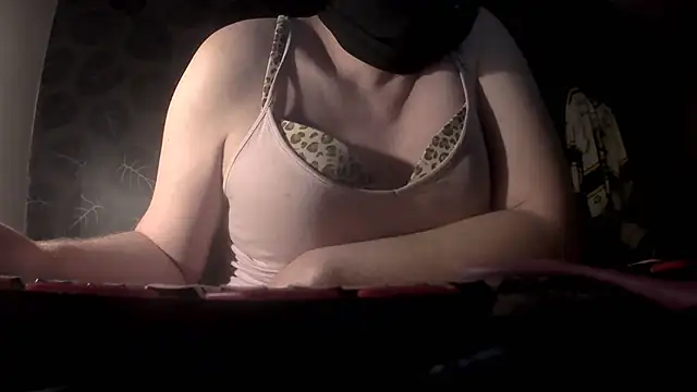 stringslynan79 Live XXX Chat