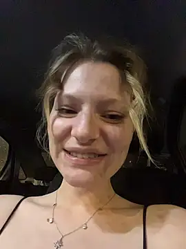MaryHiggins' Live XXX Chat