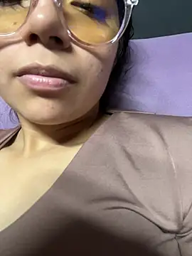 YumiGummy's Live XXX Chat