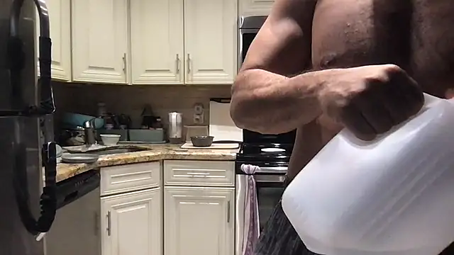 Chat +18 de BigGuyMuscle ao vivo